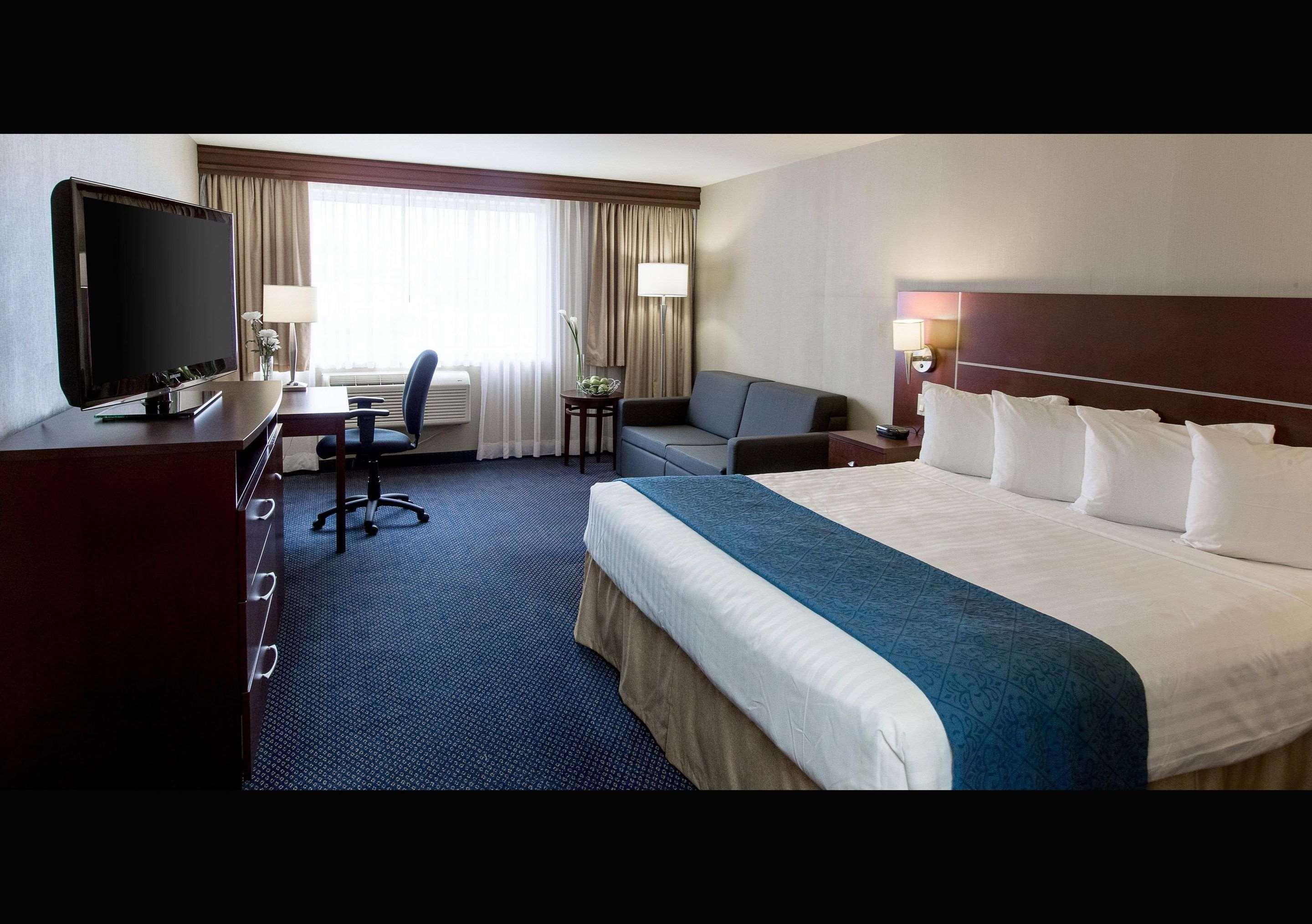 Quality Inn & Suites Brossard Dış mekan fotoğraf