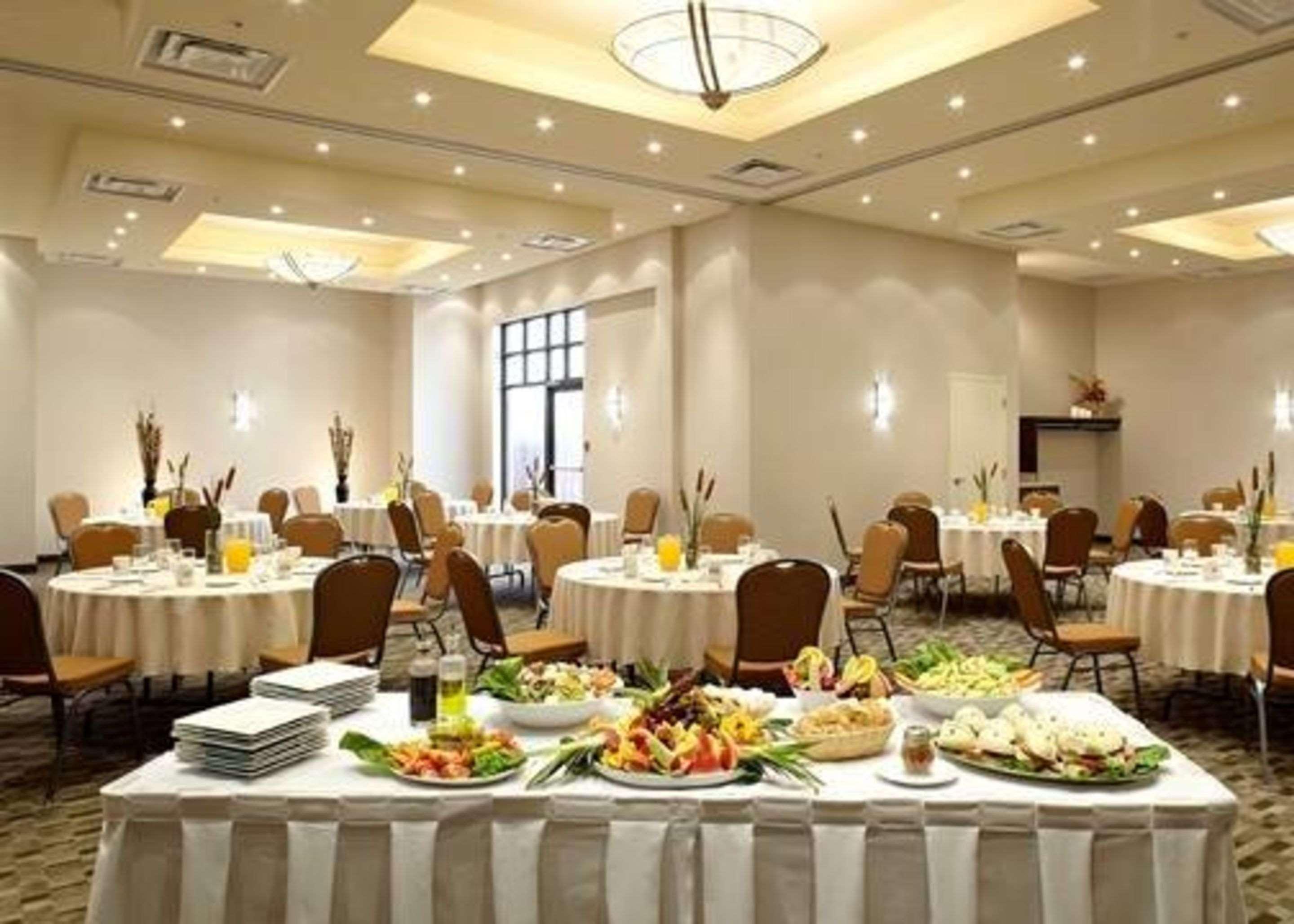 Quality Inn & Suites Brossard Dış mekan fotoğraf