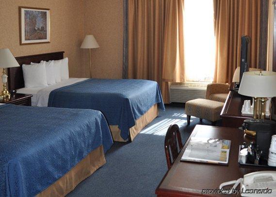 Quality Inn & Suites Brossard Oda fotoğraf